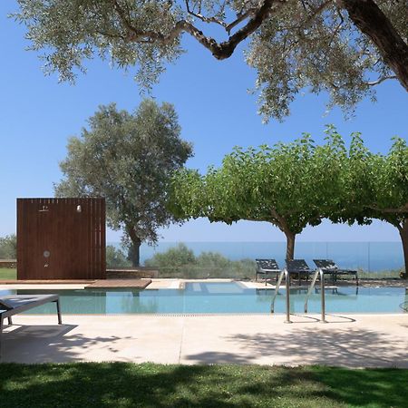Thetree Villa, With Heated Pool & Spa Whirlpool Gallos Exterior photo